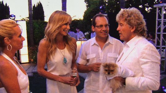 RHOBH Les Real Housewives de Beverly S01E11 saison 1 épisode 11 Comment se comporter en société