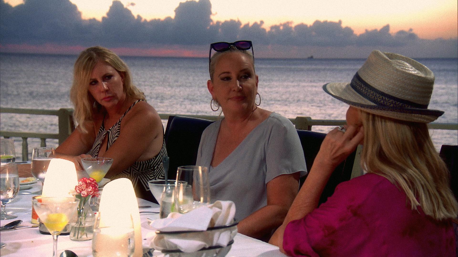 RHOC Les Real Housewives d'Orange County S13E15 saison 13 épisode 15 Le jour d'après